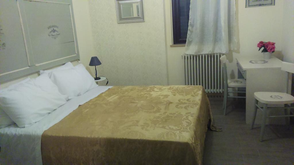 Nonna Caro Hotell Fermo Exteriör bild